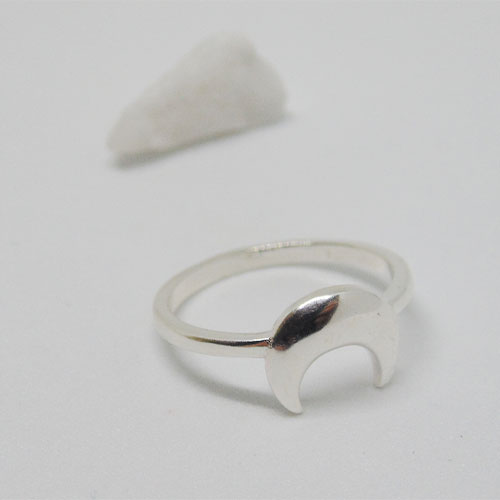 Anillo luna invertida deals