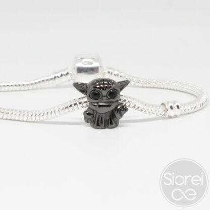 Charm yoda bebé