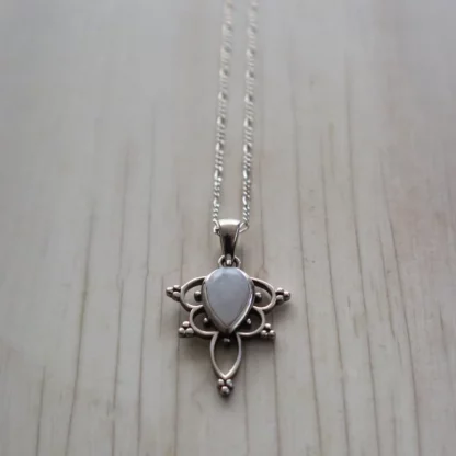 Collar Flor de Loto Piedra Luna - Imagen 2