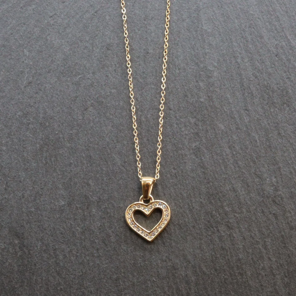 Collar Corazón con microcircones