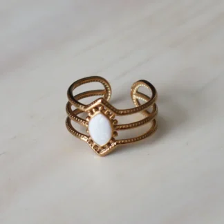 Anillo vintage blanco