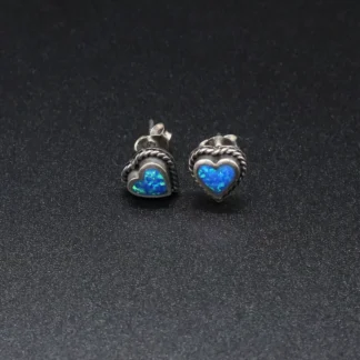 Aros de plata con ópalo, corazón