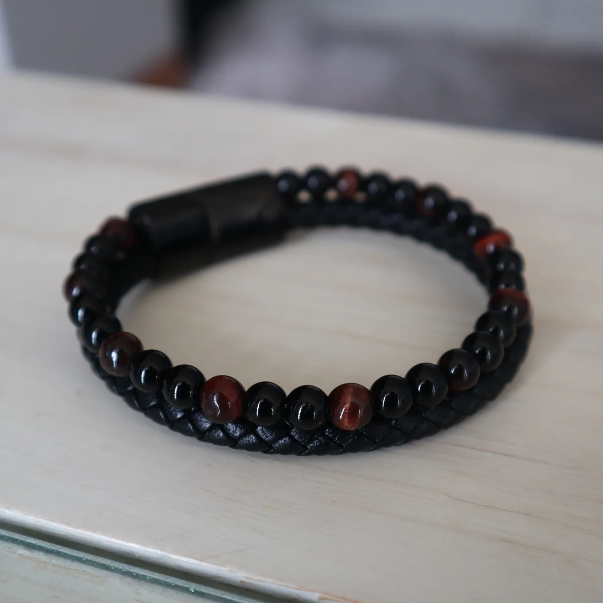 Pulsera de cuero ojo de tigre rojo - Imagen 2
