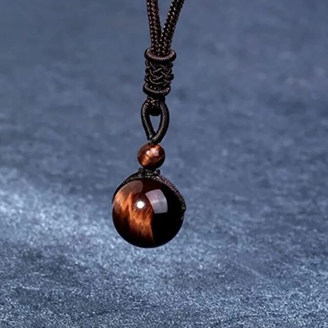 Collar de hilo ésfera café
Disponible con envío a todo Chile.