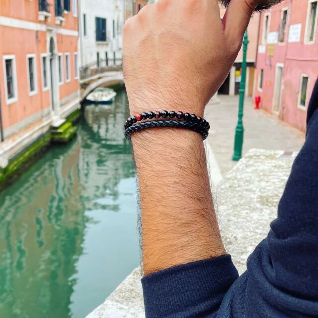 Tenemos varios modelos de pulseras para ti. Visita siorei.cl ó escríbenos por interno.

Enviamos a todo Chile 🛸